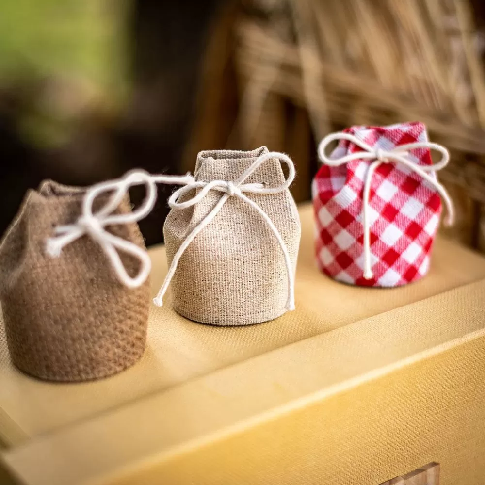 Store 4 Gingham Pouches Gift Bags