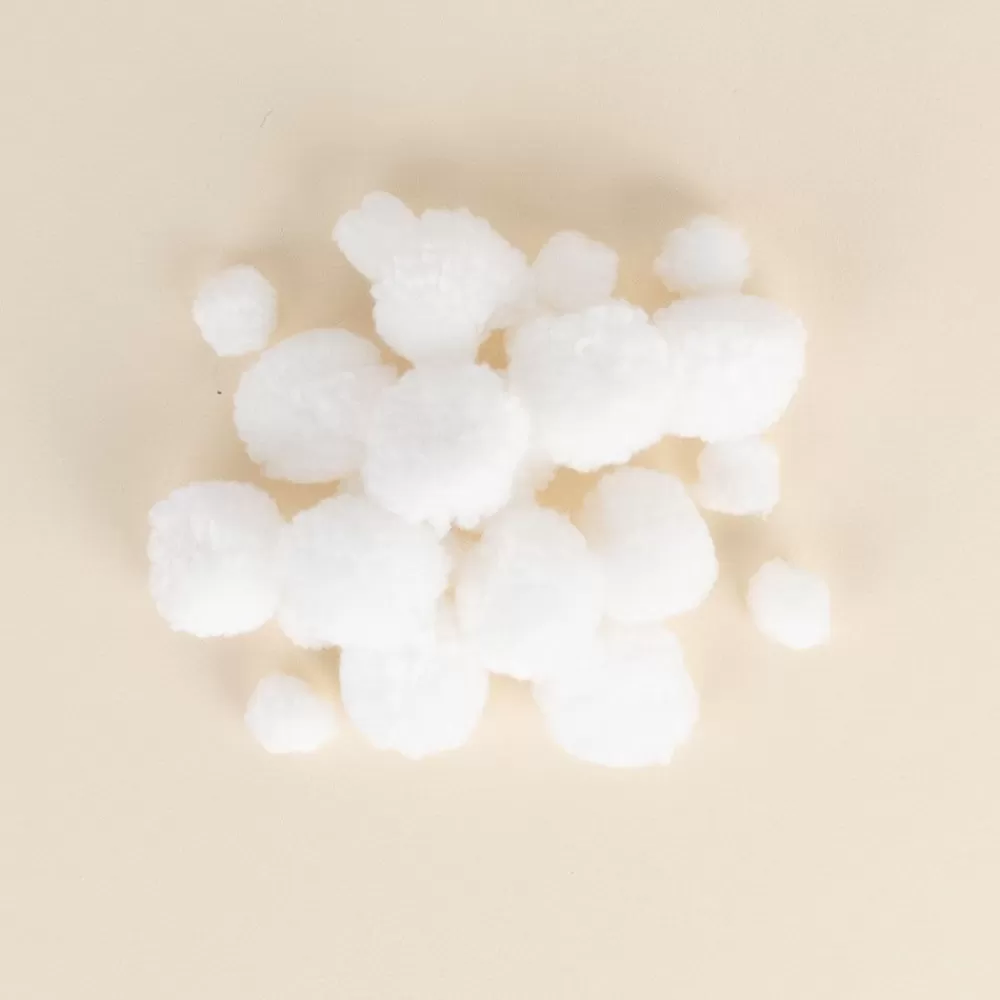 Best Sale Confetti: 24 White Woolly Pompoms Arts & Crafts