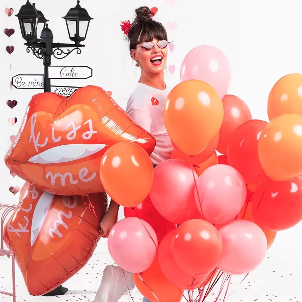 Store Kiss Me Balloon Shaped Helium Balloons